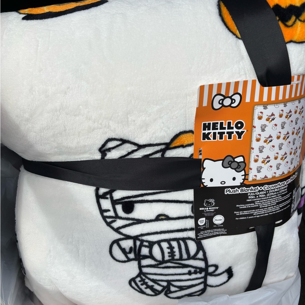 Hello kitty blanket